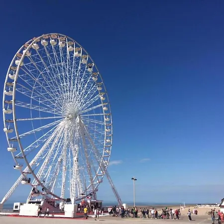 Lägenhet In By The Sea